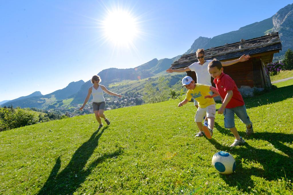 Residence Et Camping L'Escale Le Grand-Bornand Esterno foto